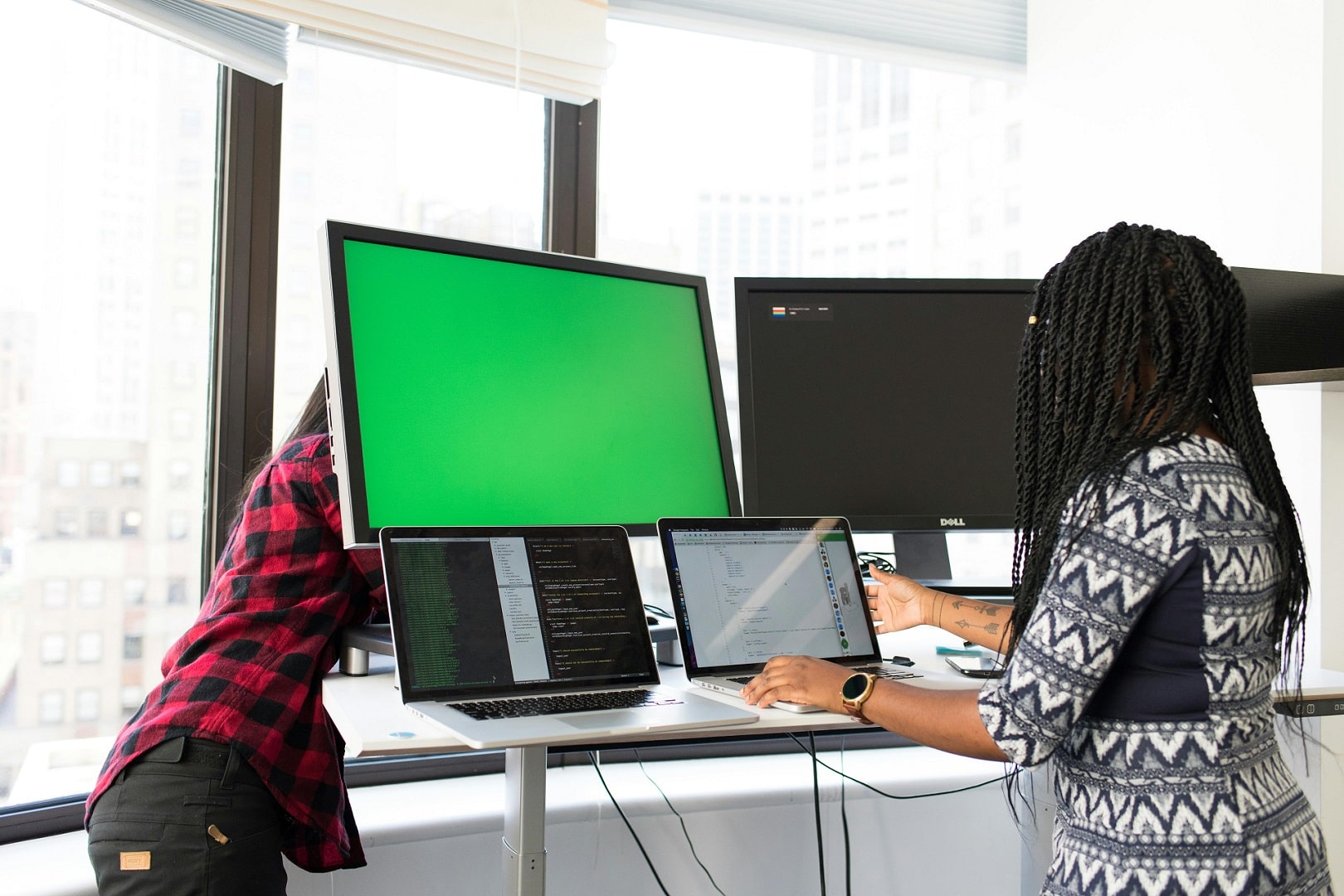 Custom software development company in Lagos, Nigeria - mobile apps, web apps, desktop applications